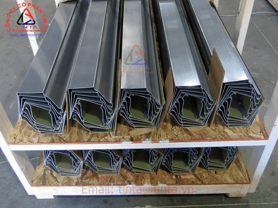 Hoặc trên các trang web chuyên về vật liệu xây dựng để tìm thông tin chi tiết và giá cả máng xối inox 304 201 316