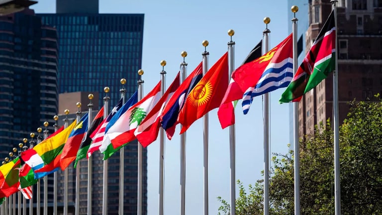 Cần bảo trì cột cờ inox cao 10m định kỳ