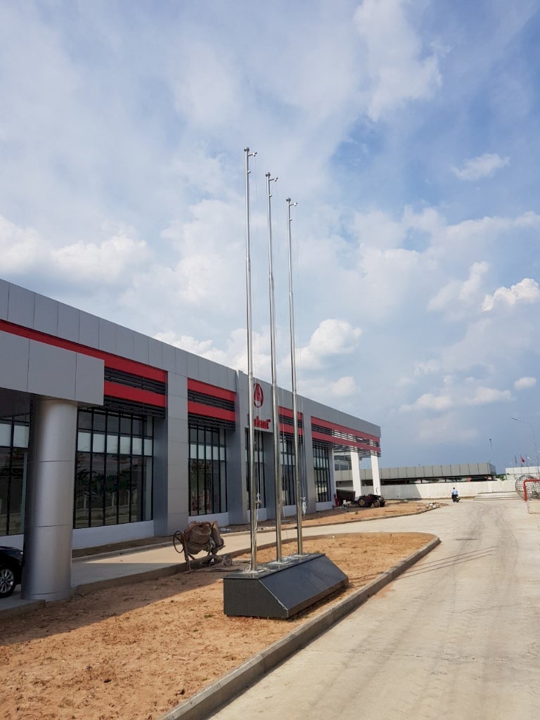 Chọn loại inox phù hợp cho cột cờ inox cao 10m