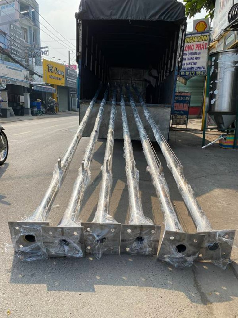 Inox TinTa - chuyên thi công cột cờ inox 11m chuyên nghiệp