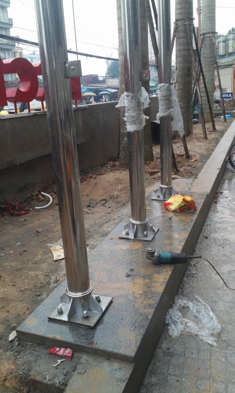 Chọn inox phù hợp cho cột cờ cao 12m