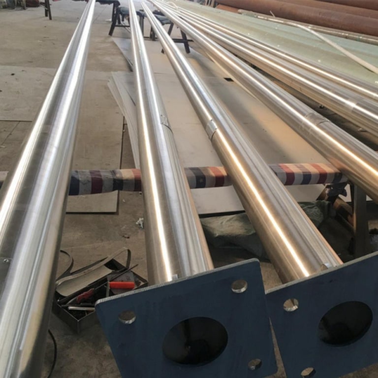 Các thông số kỹ thuật của cột cờ inox cao 6m được quy định nghiêm ngặt theo tiêu chuẩn quốc gia và quốc tế.