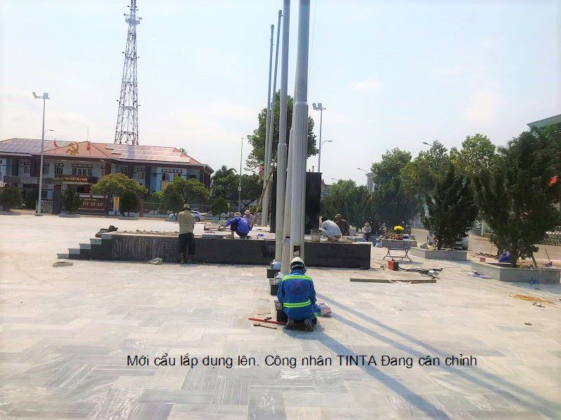 Dự án cột cờ quảng trường thành phố Dĩ An tỉnh Bình Dương cột cờ inox quay 360 độ