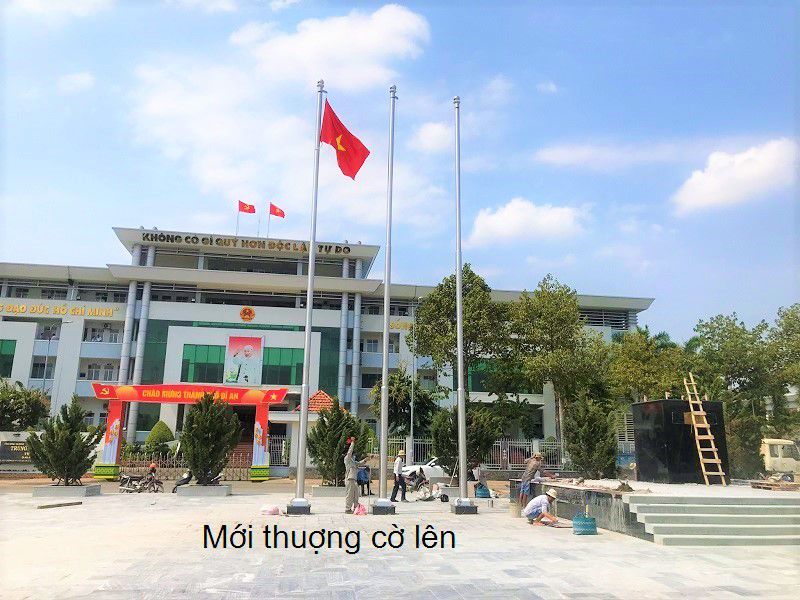 Dự án cột cờ quảng trường thành phố Dĩ An tỉnh Bình Dương cột cờ inox quay 360 độ