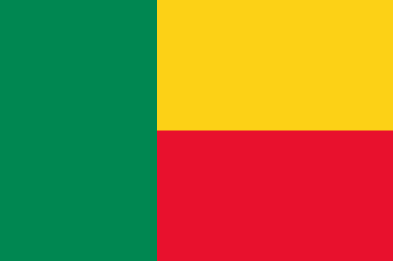 Lá cờ Benin giá rẻ tại HCM. Không nên nhầm lẫn với Vương quốc Benin, hiện ở vùng Benin của Nigeria