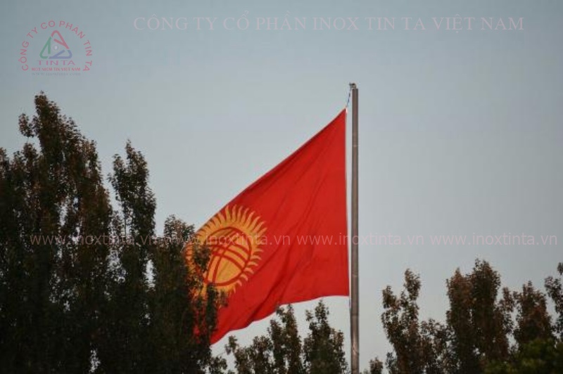 Lá cờ Kyrgyzntan tại TP HCM. Lịch sử khám phá gần đây của Kyrgyz trước Công nguyên