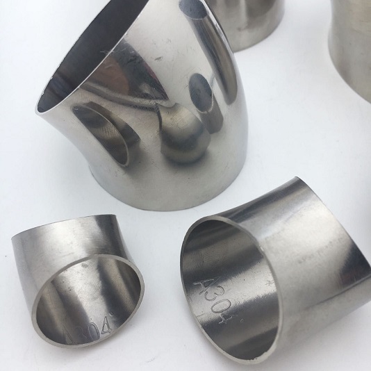 Phụ kiện inox gần như quyết định giá thành. Giá rẻ hay giá mắc.