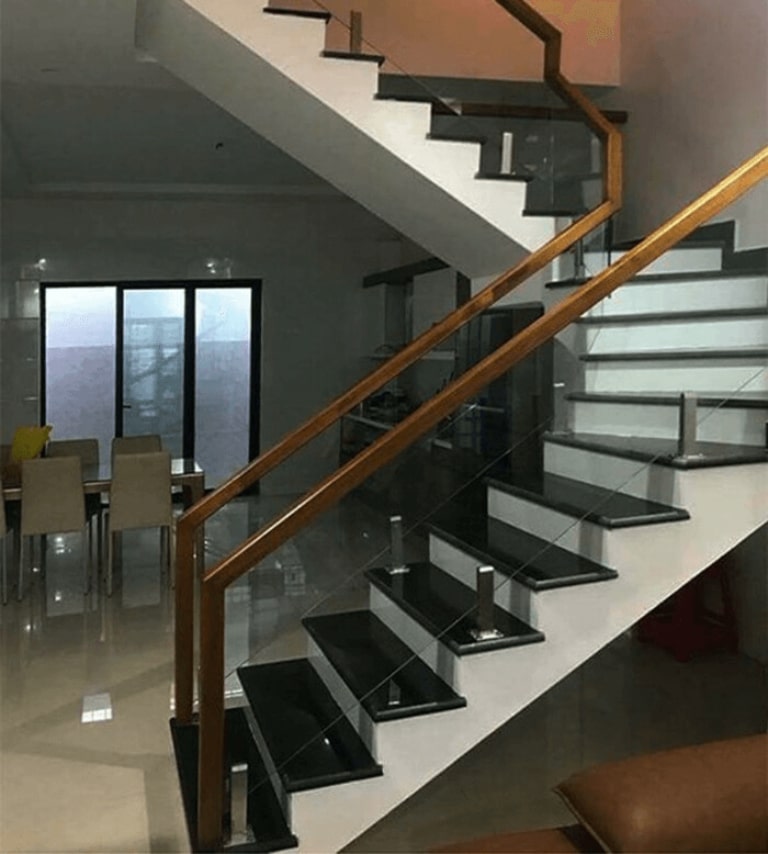 Lịch trình bảo trì định kỳ theo từng loại vật liệu là yếu tố then chốt đảm bảo tuổi thọ và an toàn của hệ thống trụ cầu thang kính