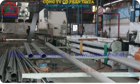 Việc vệ sinh cột cờ inox cũng khá dễ dàng