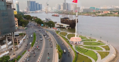 Cột Cờ Inox Cho Công Viên Với Thiết Kế Chắc Chắn, Phù Hợp Cảnh Quan